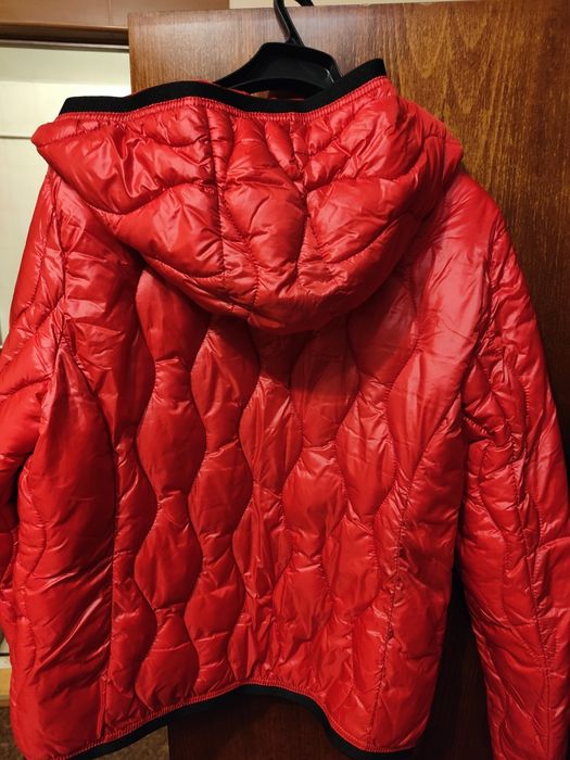 Куртка жіноча весняно -осіння .