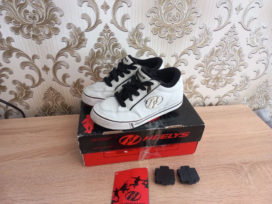 Хилисы HEELYS кроссовки-роликовые р-р33, см20
