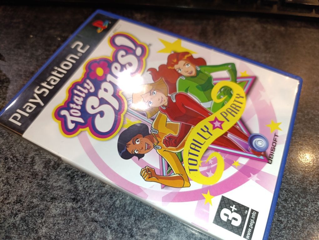 Totally Spies Totally Part PS2 stan bardzo dobry komplet możliwa zamia