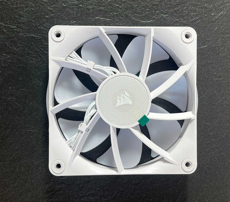 Wentylator Corsair iCUE LINK RX120 RGB Biały