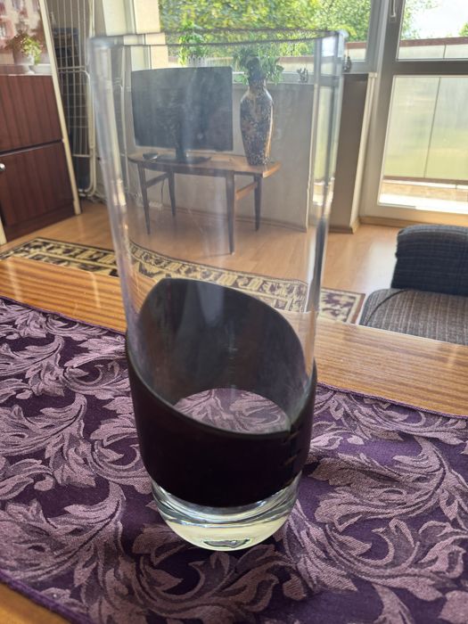 Wazon z elementem skóry