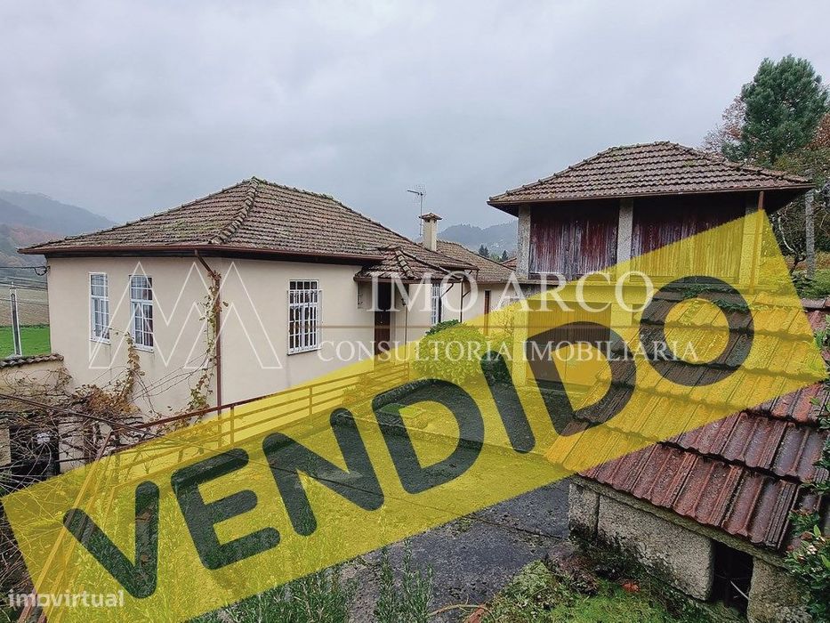 Quintinha com Moradia T4, nova BAIXA DE PREÇO!