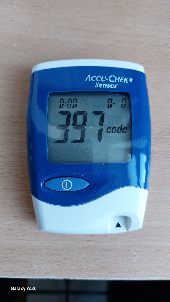 Глюкометр accu-chek sensor USA