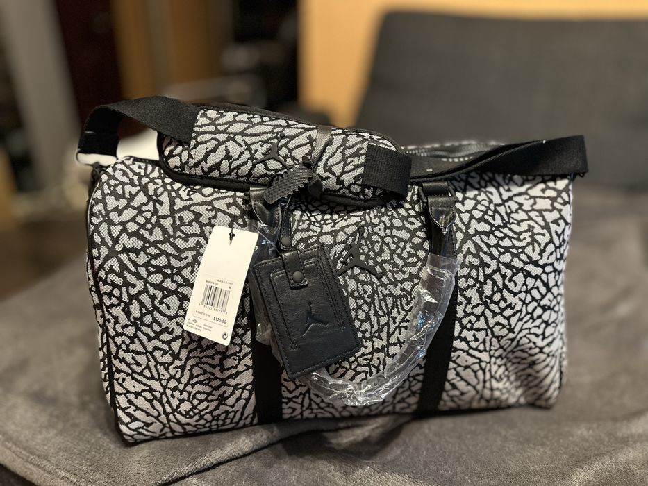 Оригінал сумка Jordan Icon Duffle Bag (25L) MM0978-I00