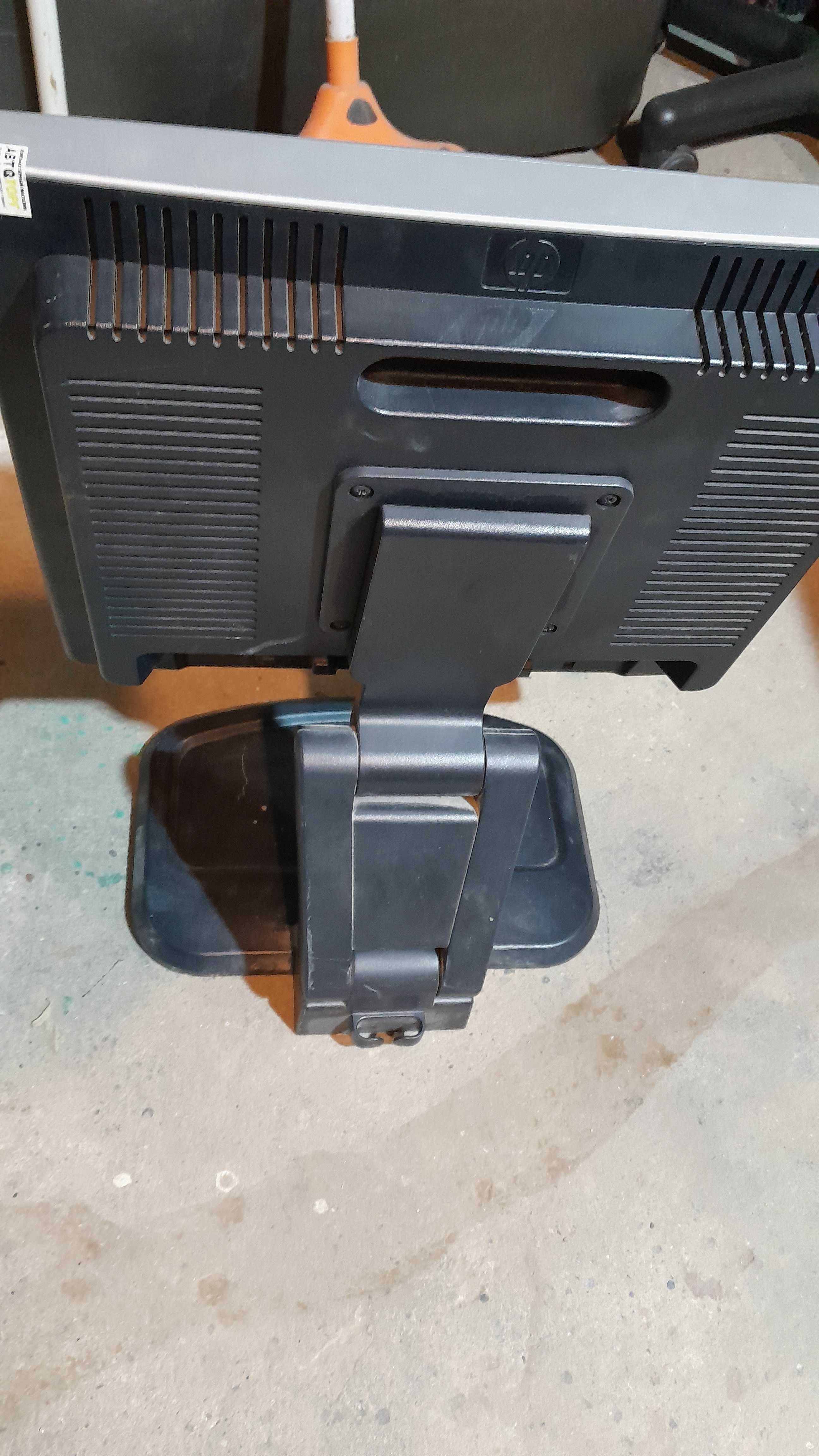 ЖК Монитор HP1740 17-и дюймовый плоский Hewlett Packard