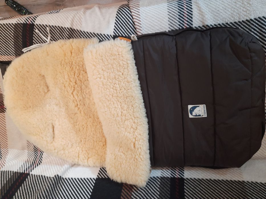 Теплый конверт на овчине Eisbarchen,почти новый Германия