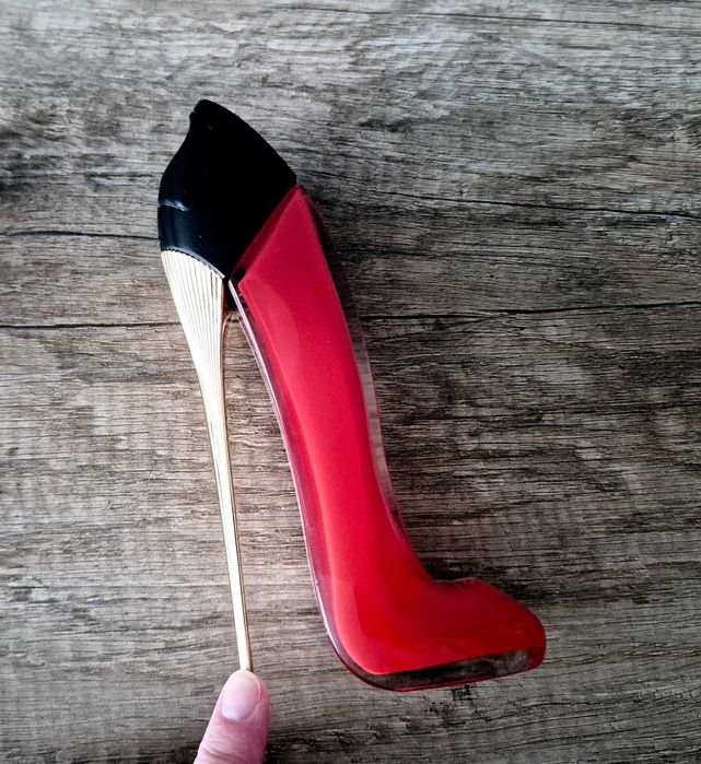Carolina Herrera Very Good Girl puste opakowanie flakon + kartonik
