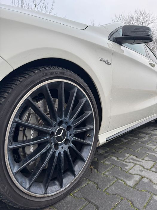 Mercedes Benz CLA 45 4matic 7G-DCT