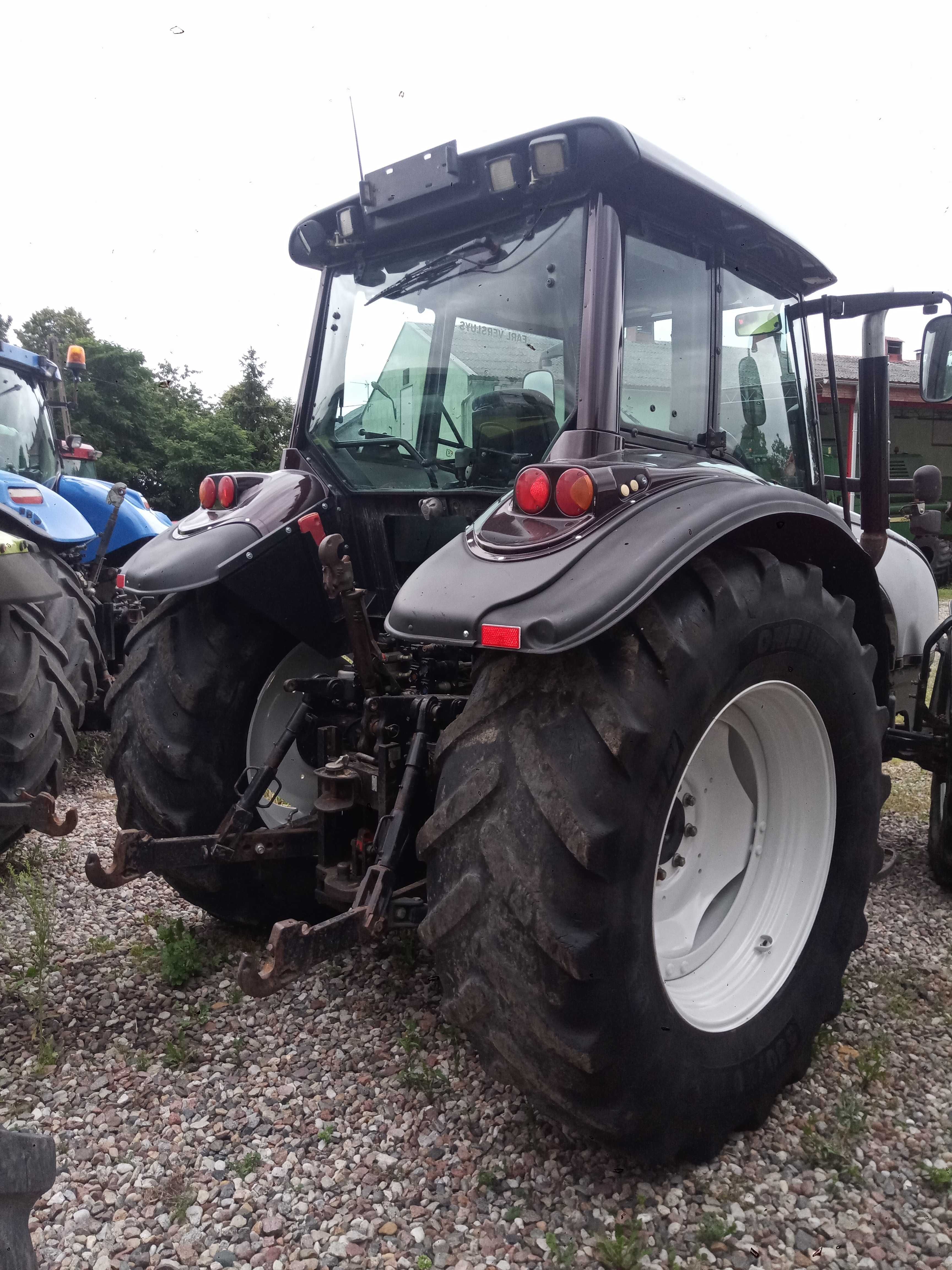 Valtra T140  pneumatyka