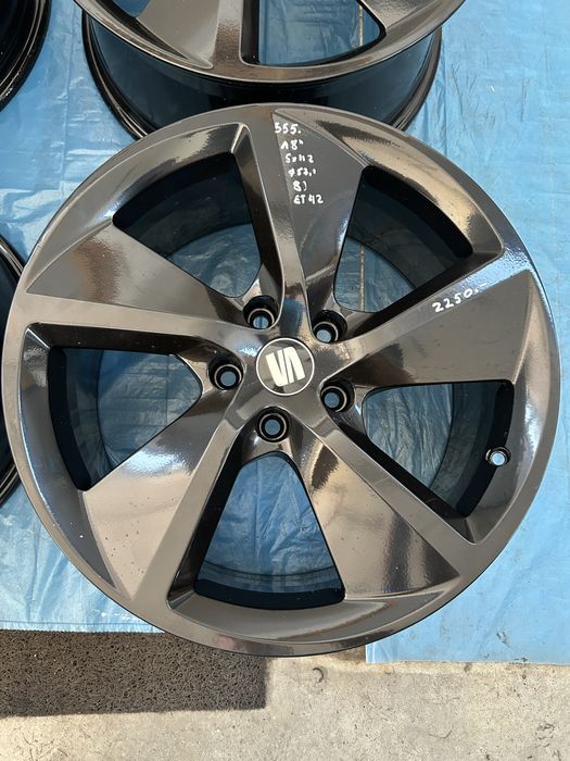555 Felgi Aluminiowe Oryginał SEAT R 18 5x112 B. Ładne Czarne