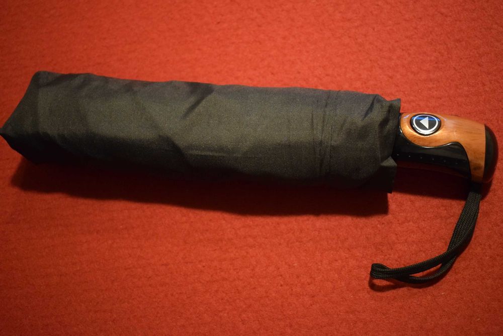 Parasol automatyczny firmy - Tiross - solidny , kolor czarny