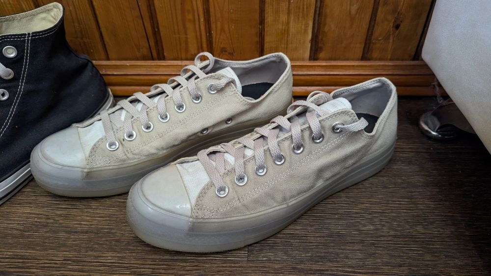 Кеды Converse All Star и кроссовки Puma Mercedes AMG