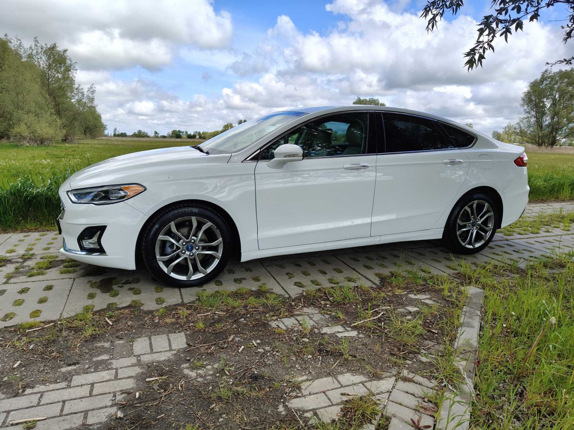 Ford Mondeo * USA * 1.5 Benzyna * Kamera * Skóry * Nawigacja * Ledy *