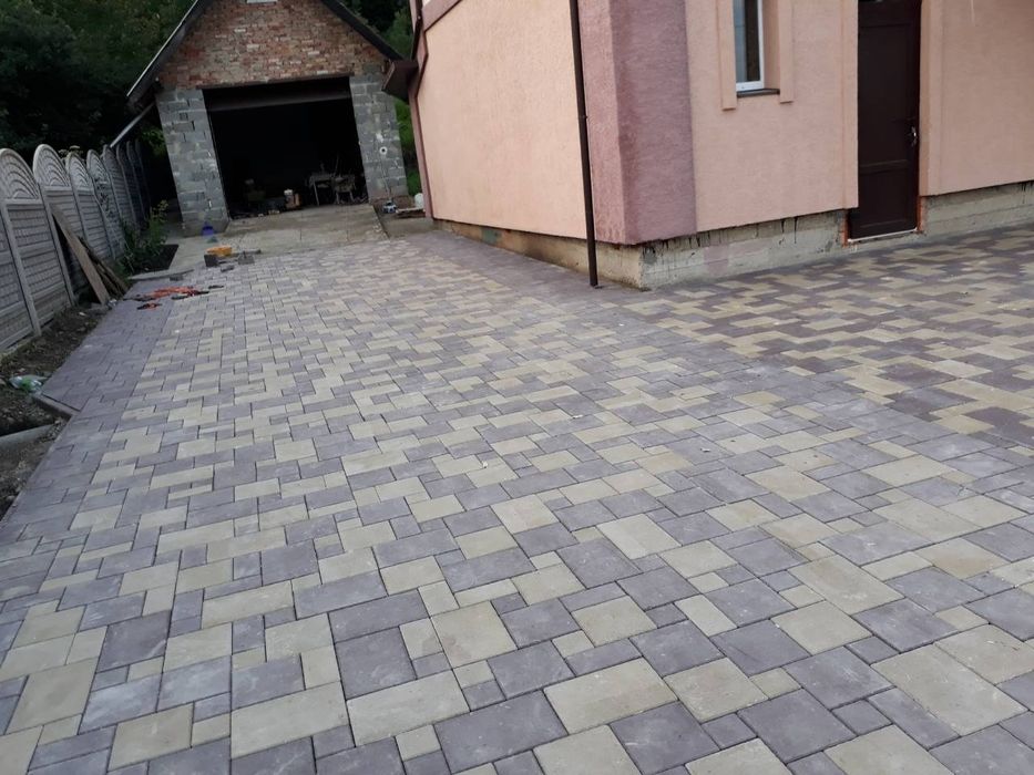 Працюємо швидко якісно.Все робимо під ключ.Приїзд майстра на заміри.