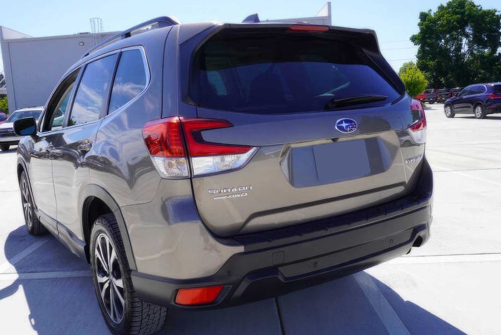Subaru Forester Limited      2021