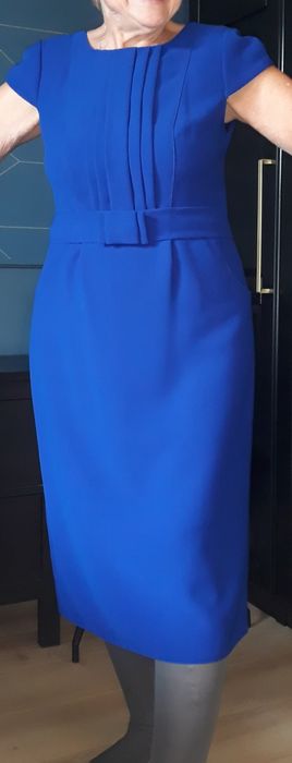 Niebieska wizytowa sukienka