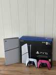 Ps5 jak nowe 90 godz , dwa pady, 3 cyfrowe gry