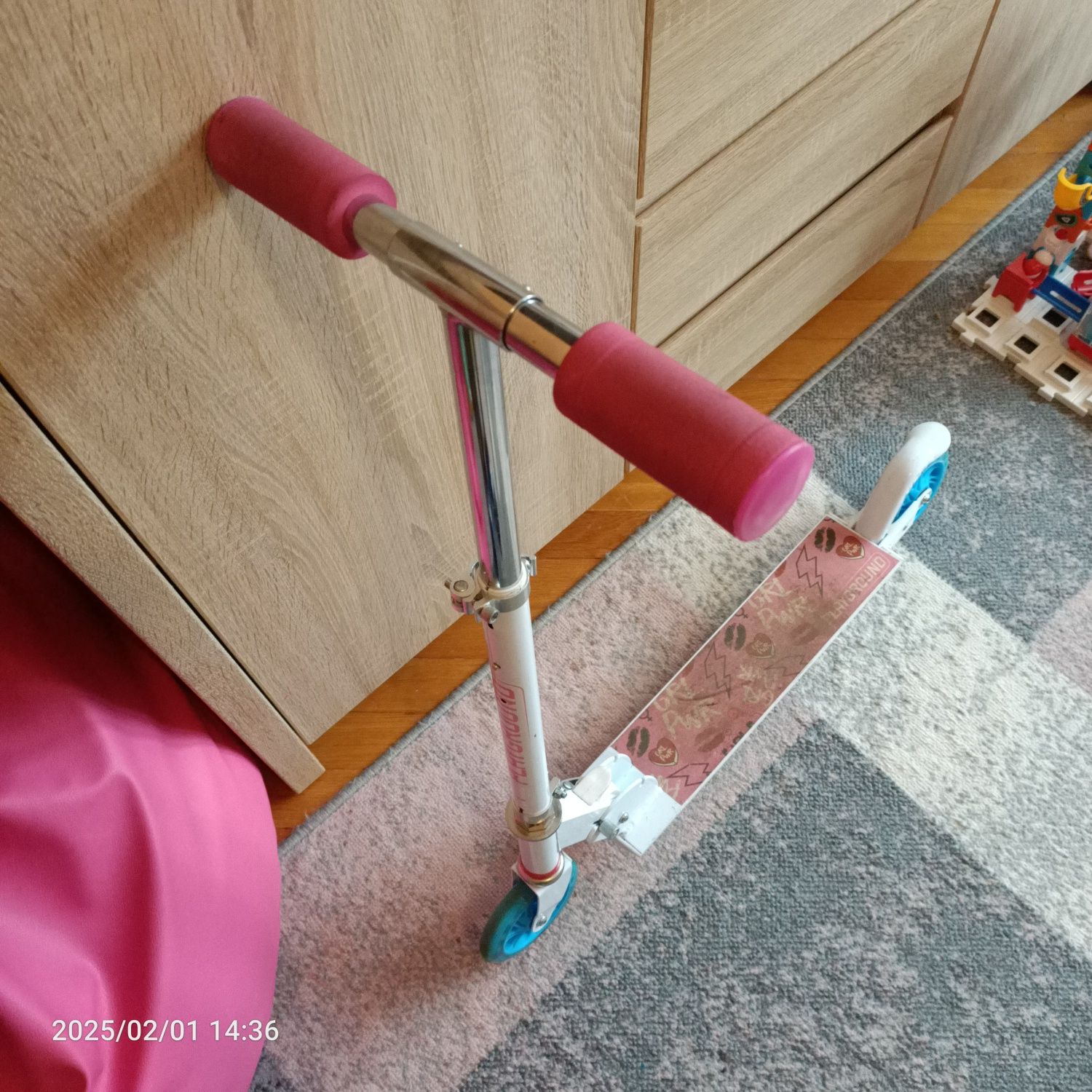 Hulajnoga dla dziewczynki 4- 7 lat