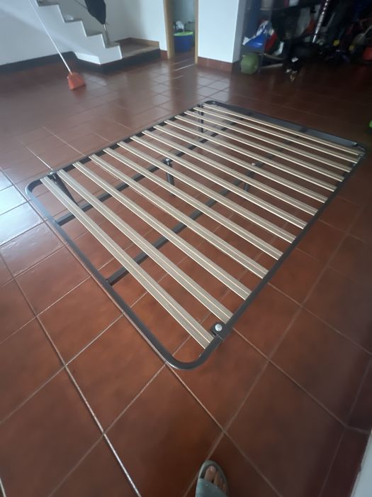 Vendo Estrado com pés, como novo