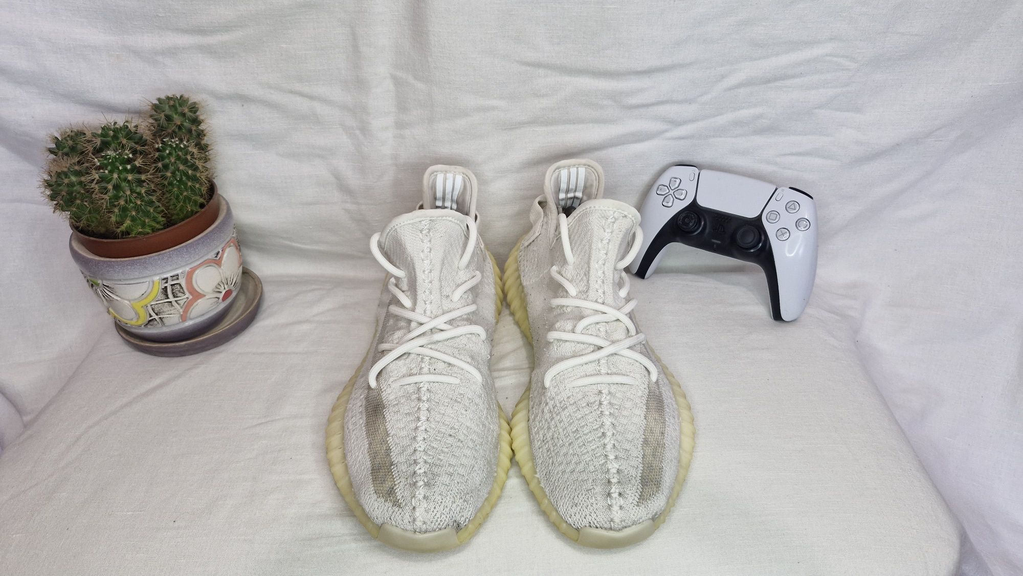 Кросівки Adidas Yeezy Boost 350 v2 Bone.Розмір 44