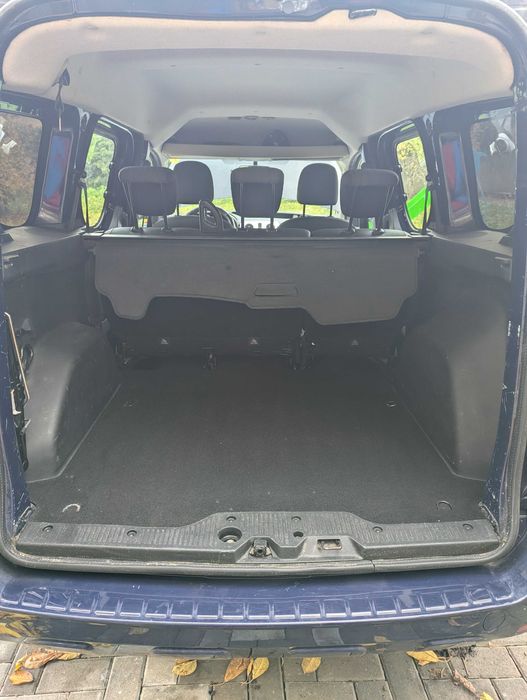 Автомобіль Dacia Dokker 2014 рік