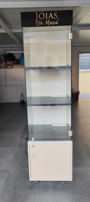 Expositor para relógios ou joias