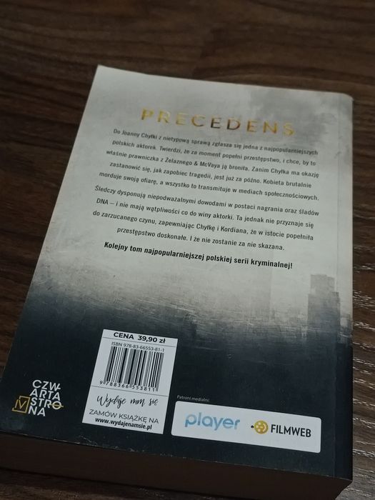 Remigiusz Mróz – Precedens (seria Chyłka) – kryminał / thriller prawni