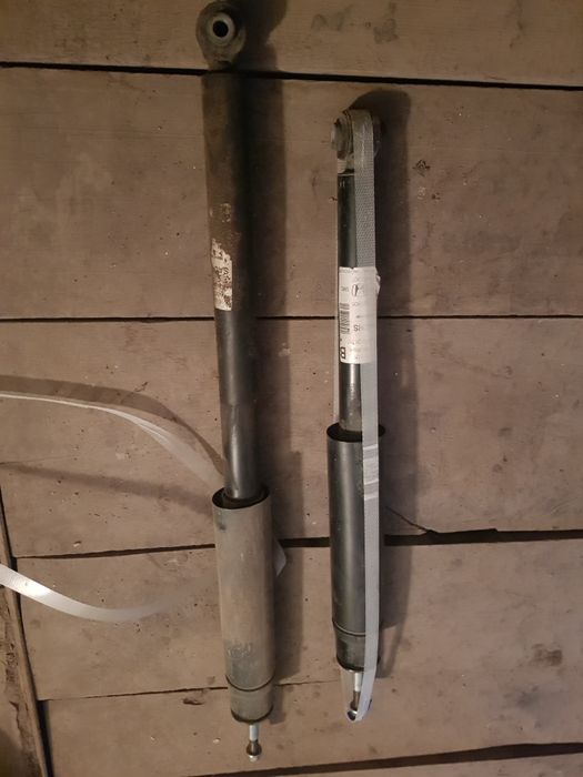 Амортизаторы Honda Civic 5d 2006, 700