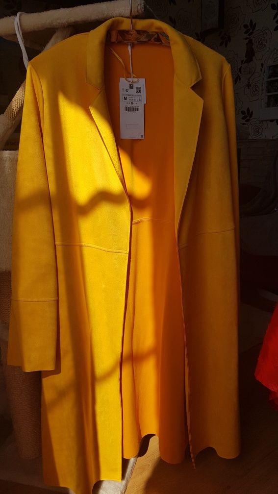 Płaszcz płaszczyk narzutka Zara M 38 żółty rudy damski
