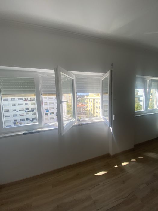 Apartamento T2 tot REMODELADO junto estacao e do Shopping MASSAMA  !