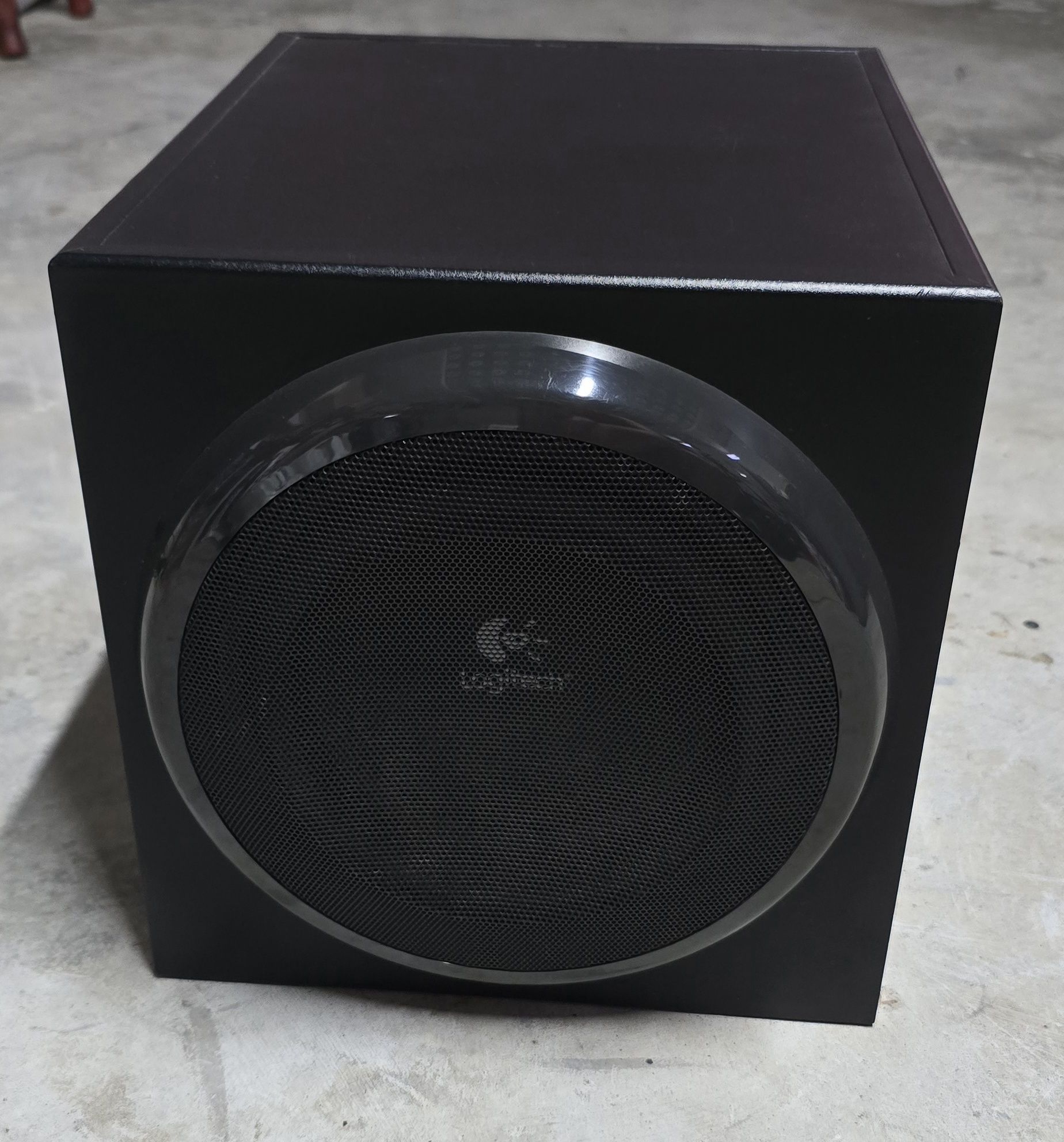 Subwoofer logitech 250rms pasivo