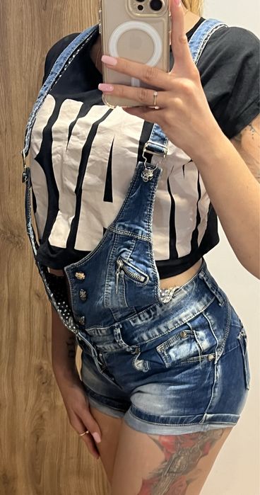 Krótkie spodenki jeansowe z szelkami XS