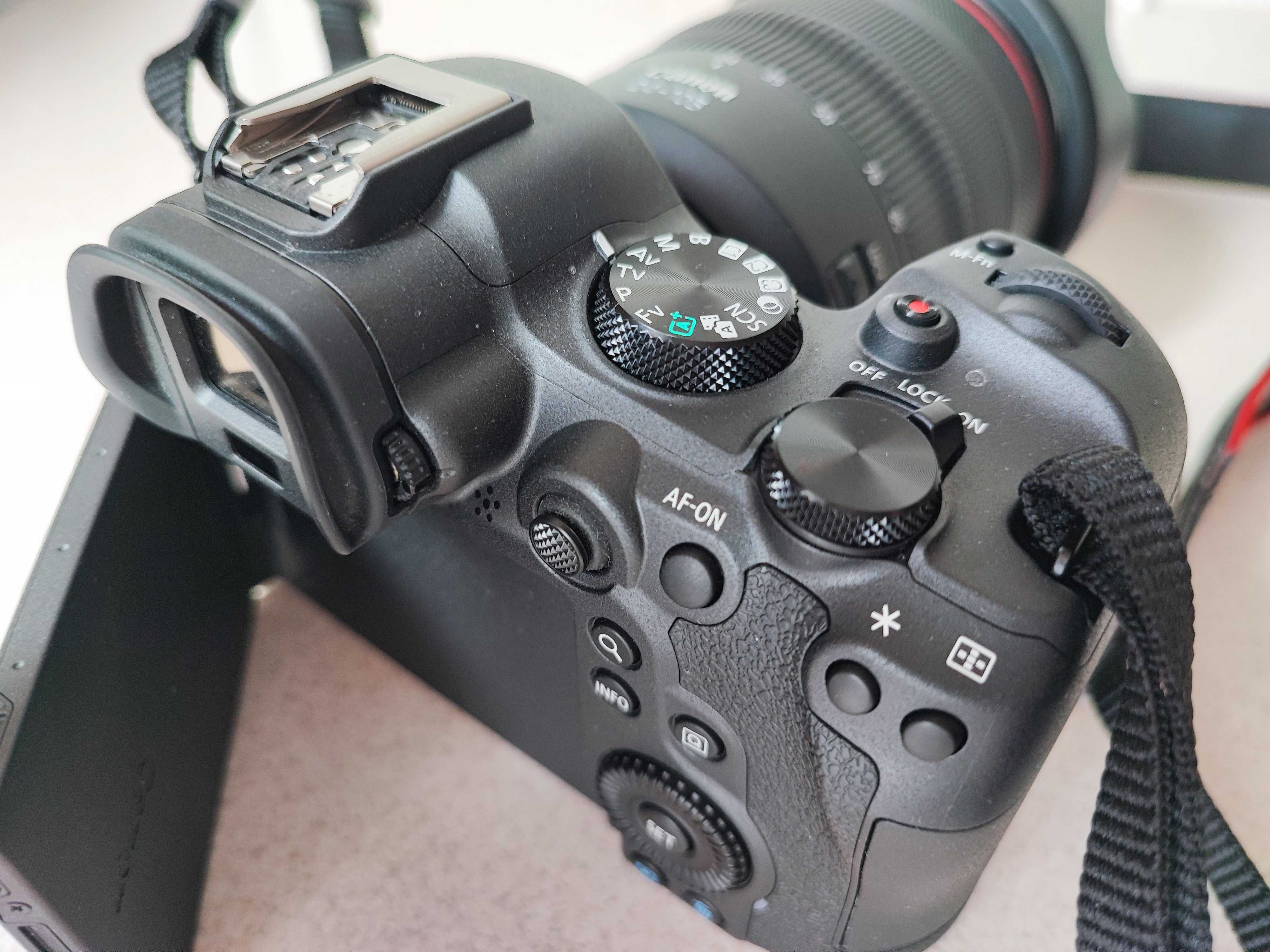 CANON EOS R6 Mark II + CANON RF 24-105 mm f/4L IS USM + akcesoria
