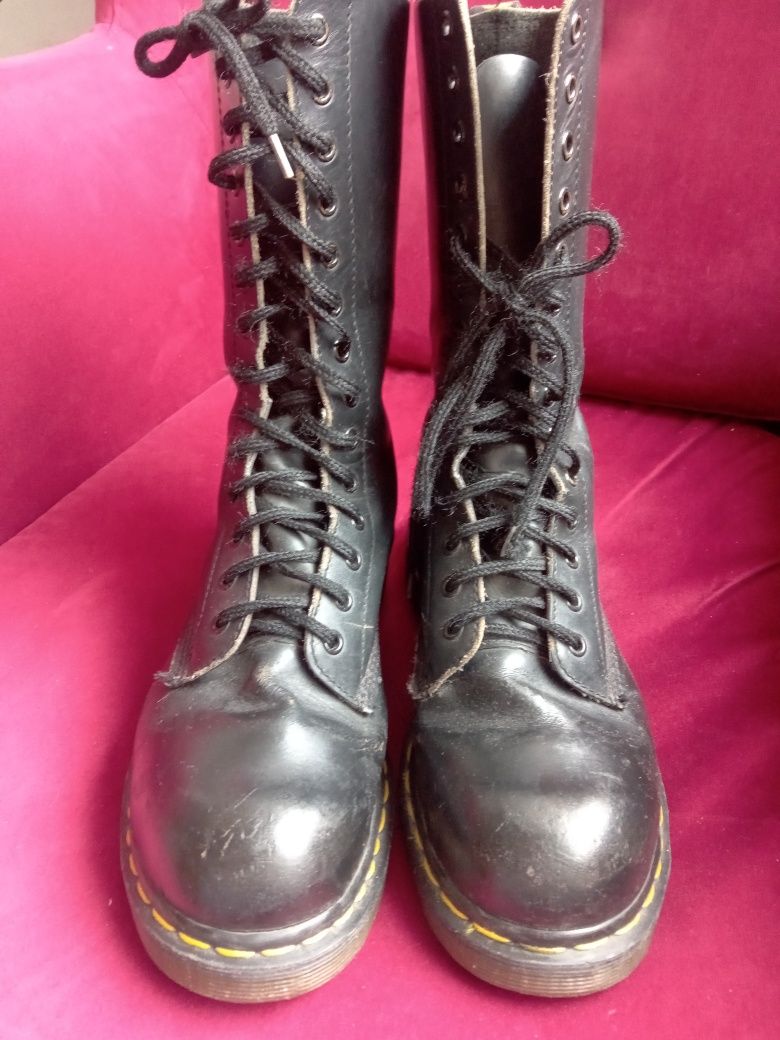Wysokie glany Dr. Martens 14 dziurek rozmiar 39
