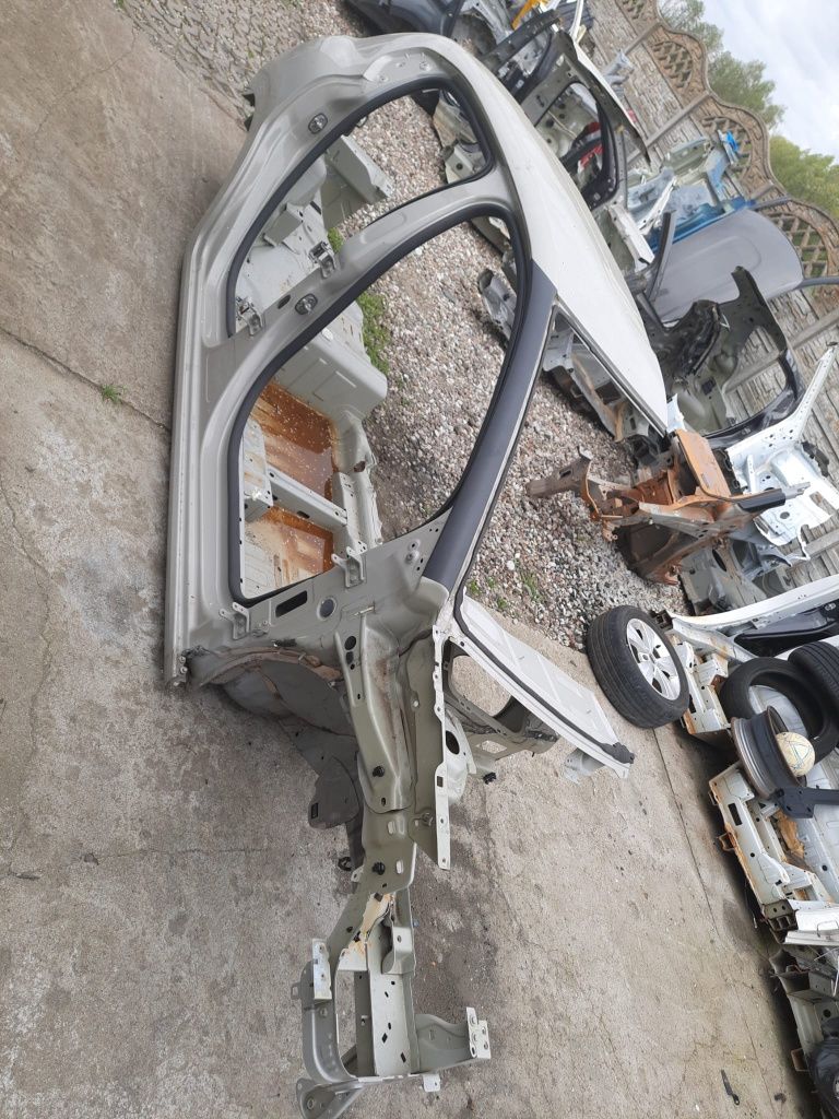 CITROEN C3 III Ćwiartka Podłużnica Próg Słupek błotnik bok prawy