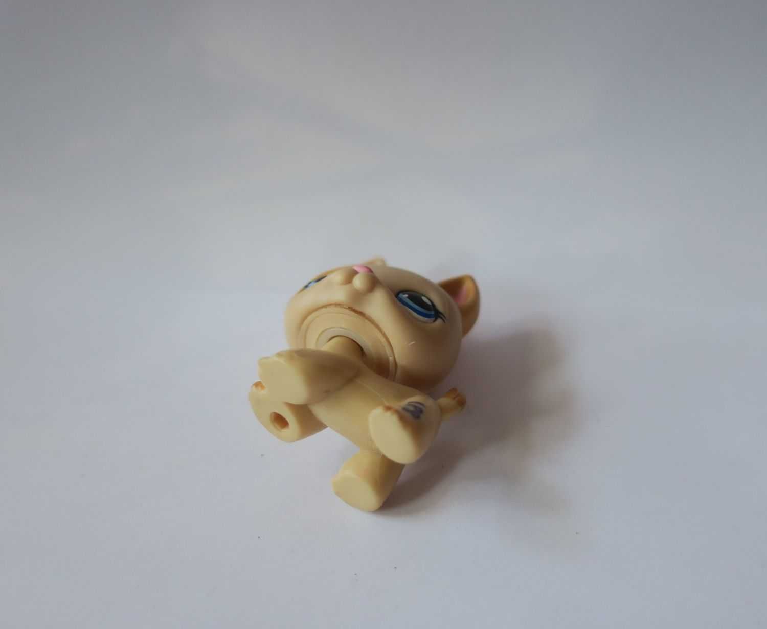 Piesek owczarek niemiecki littlest pet shop
