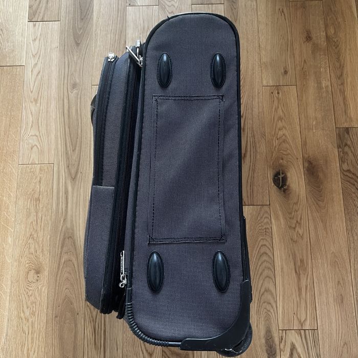 Дорожный чемодан 50x35x35