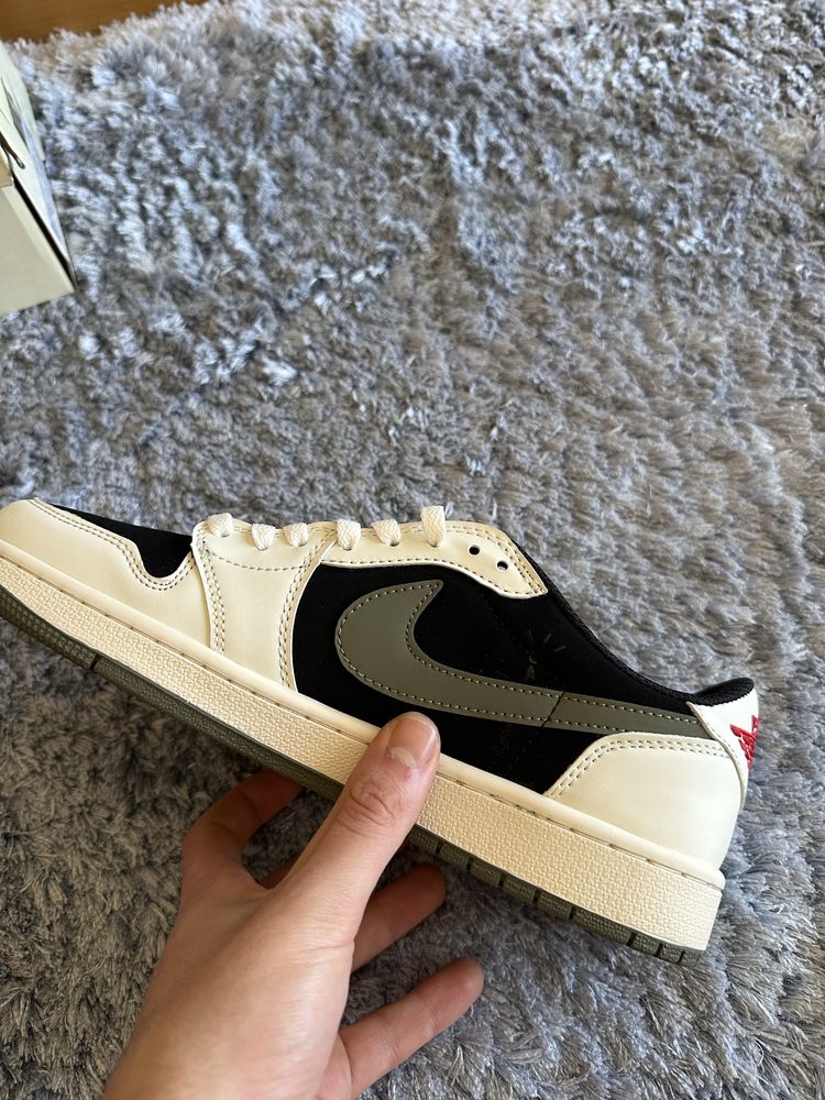Nike Travis Scott