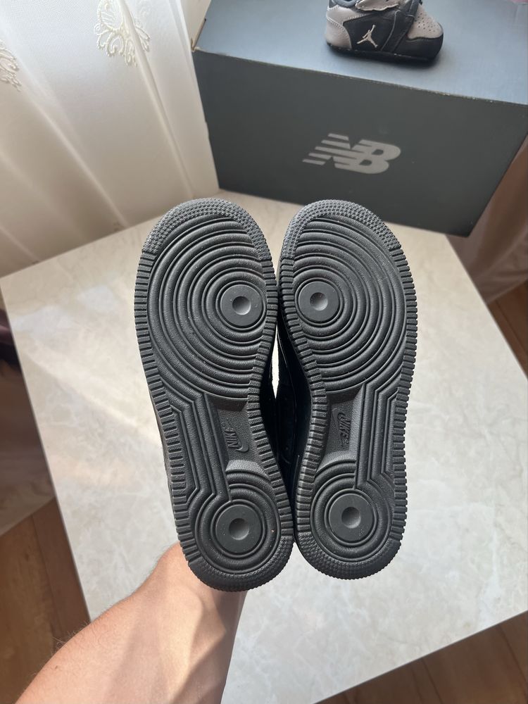Кроссовки Nike Force 1 бархатний замш Розмір 37.5 Original Взуття
