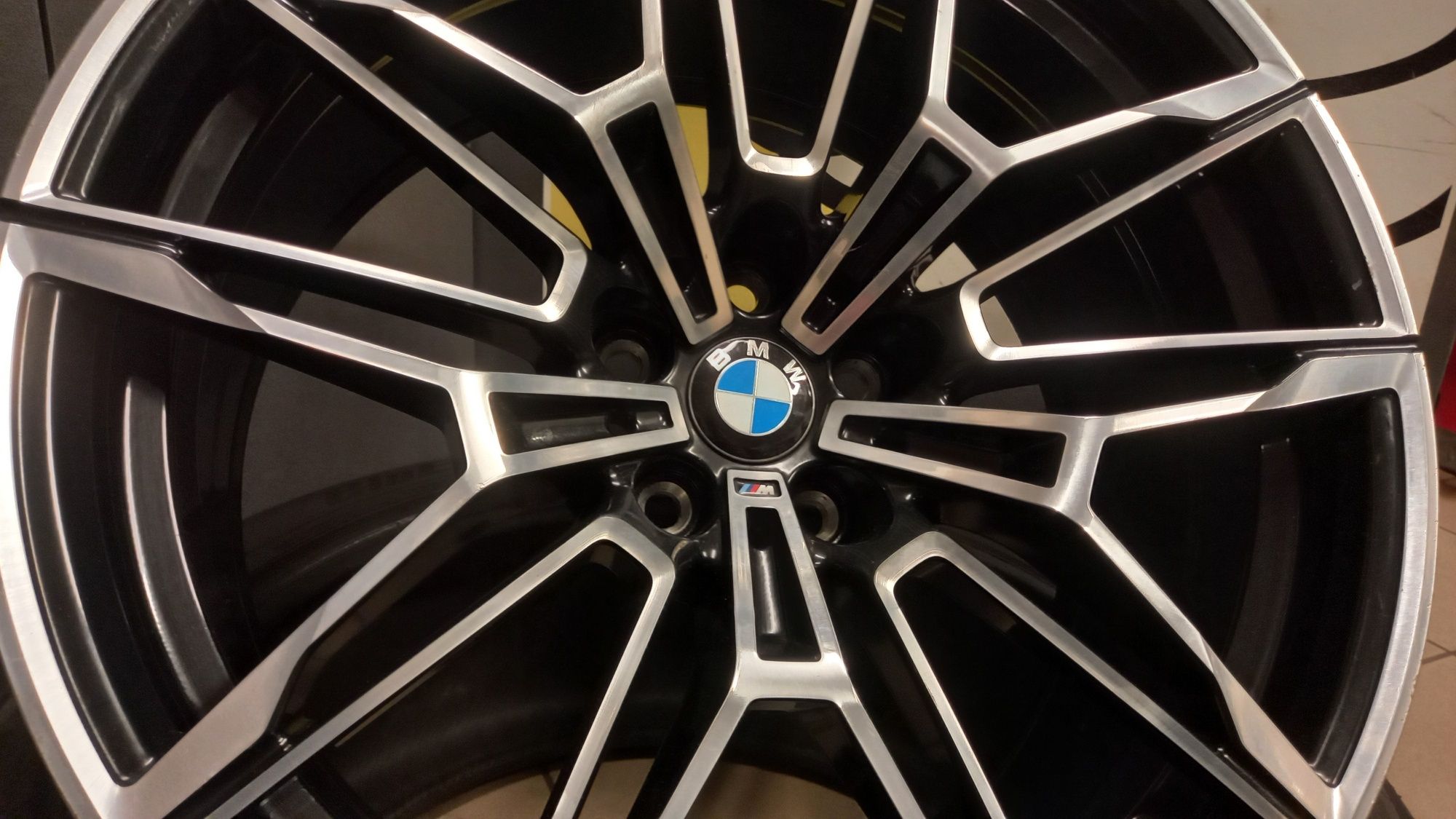 Oryginalna Felga BMW M3 M4 Przód 9.5J 19" ET 20 5x112  1szt