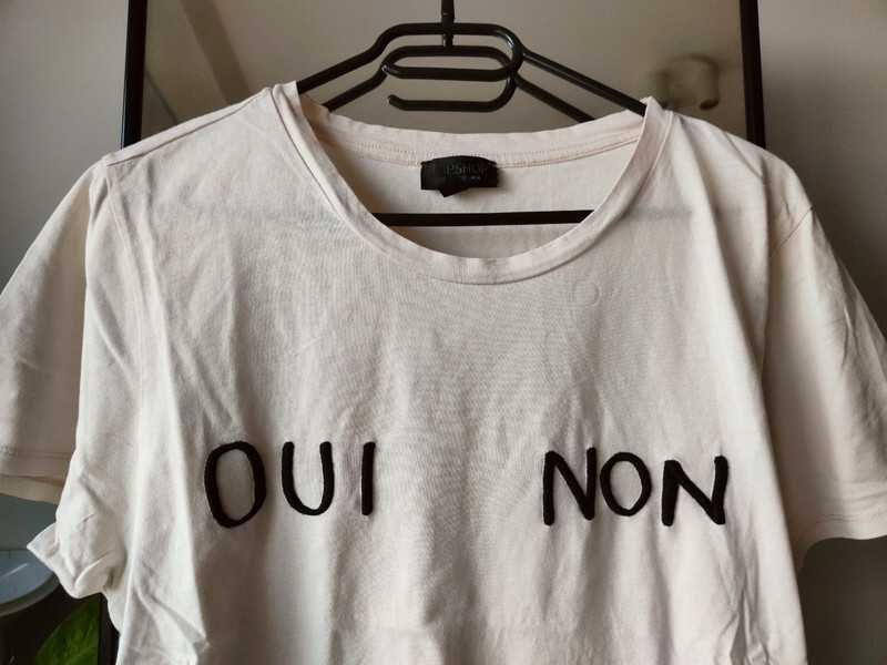 kremowa bluzka z napisem oui non topshop