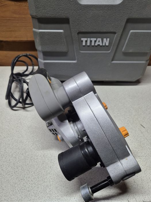 Titan Bruzdownica  1700w