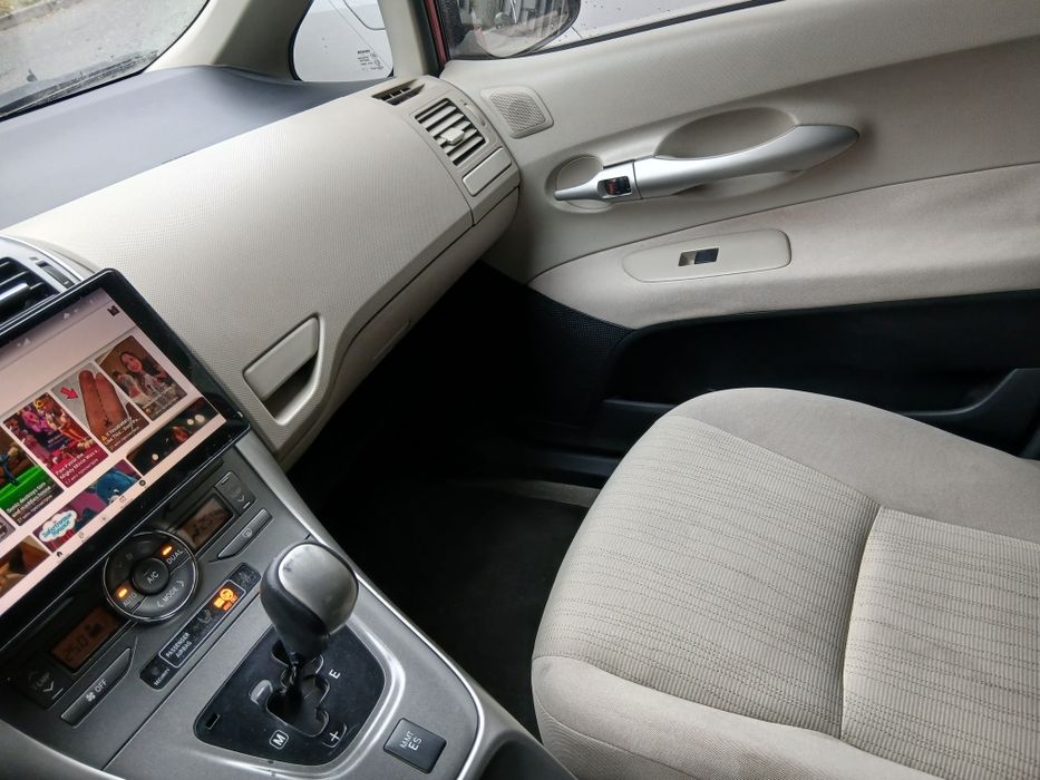 Toyota Auris 2008года