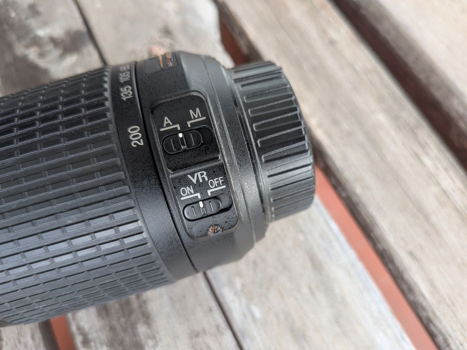 Objetiva Nikon 55-200mm VR