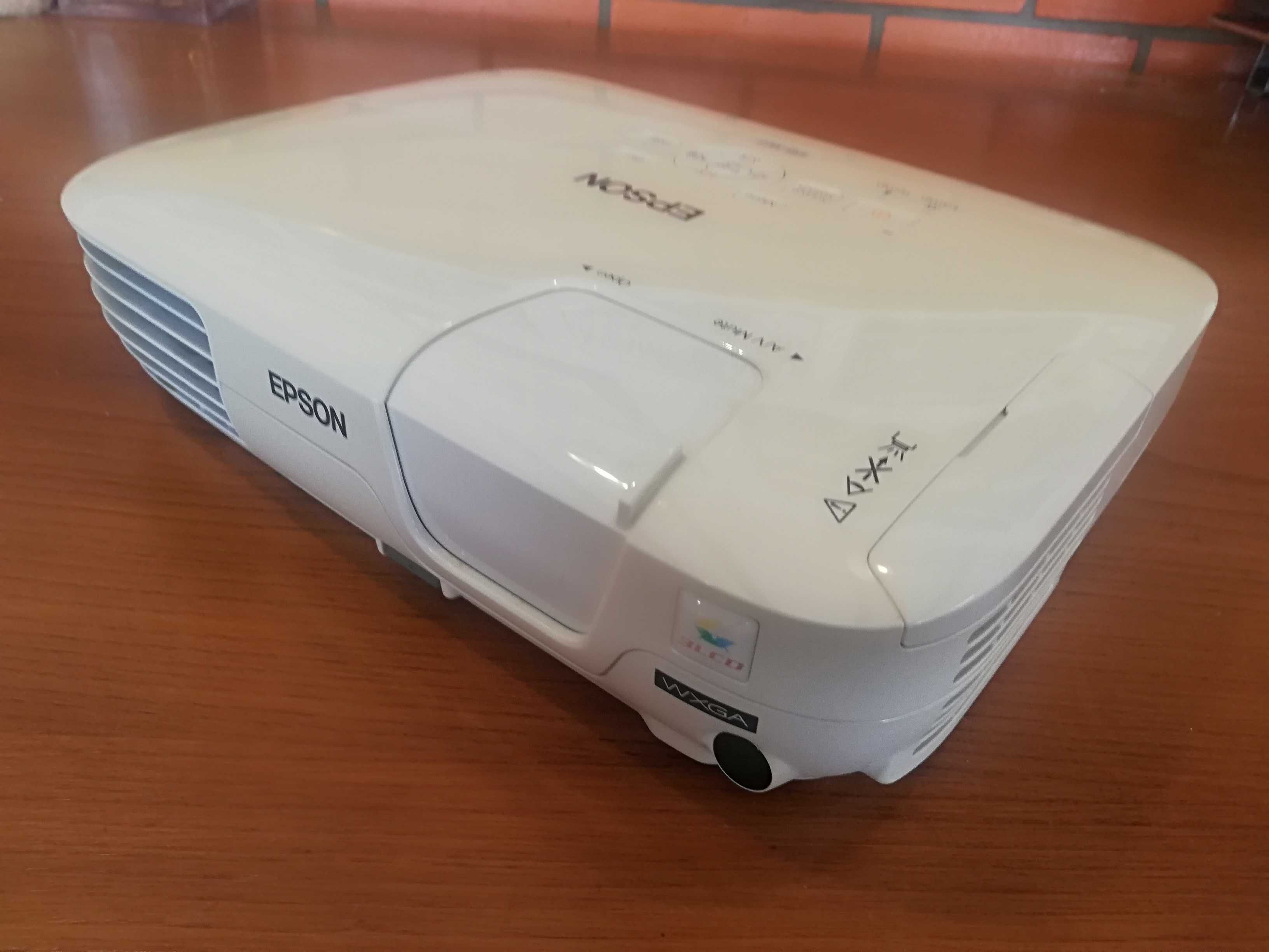 Projector de Vídeo EPSON EB-W7