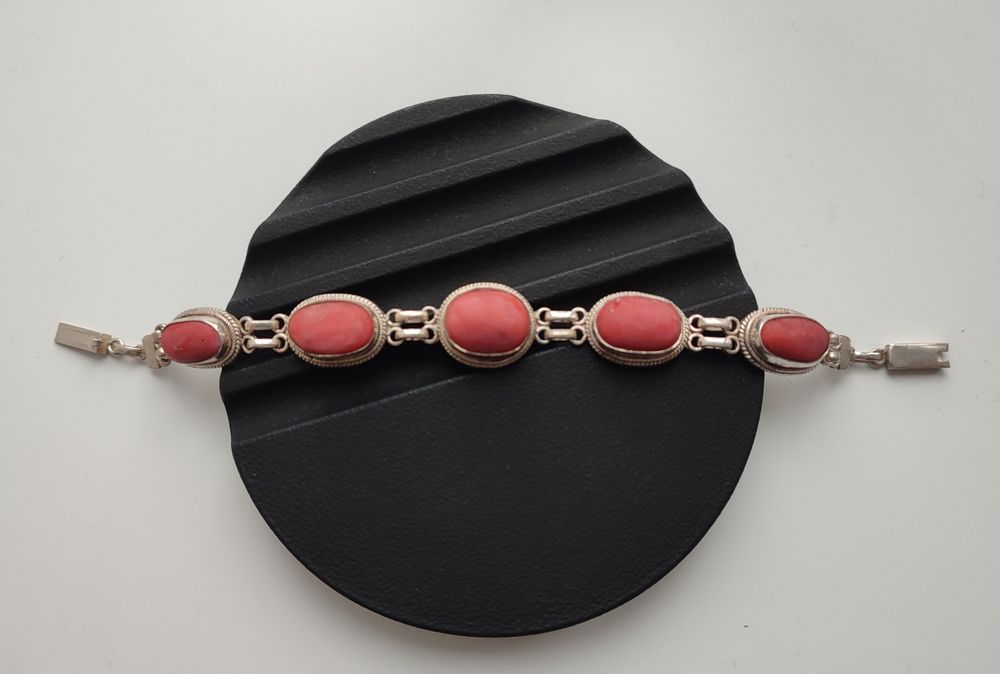 Серебряный браслет с кораллами 30г