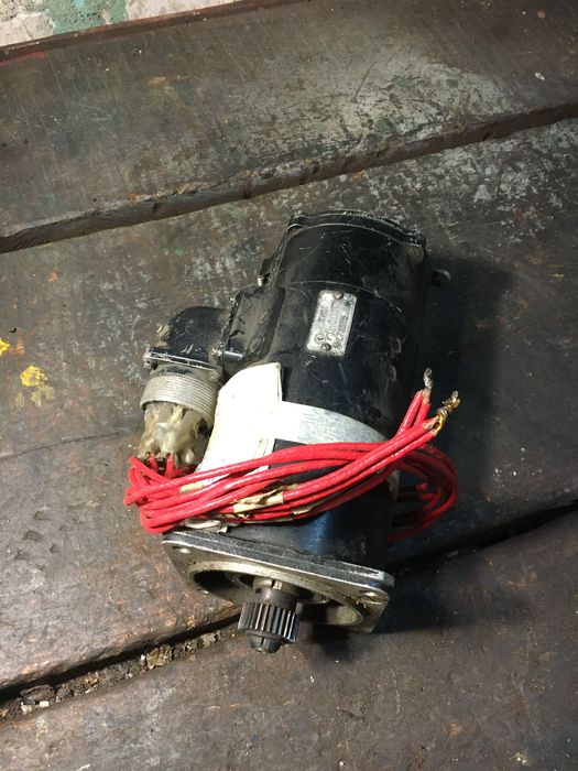 Двигатель электромотор электродвигатель авиационный 27 вольт Д-600ТВ