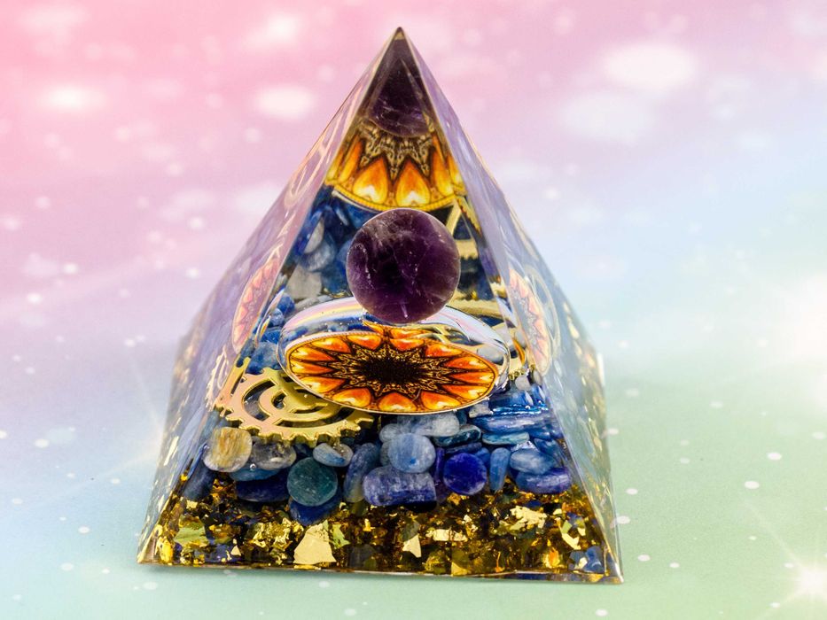 Piramidka Piramida z Żywicy Orgonit Cyjanit Ametyst Miedź Folia 5cm