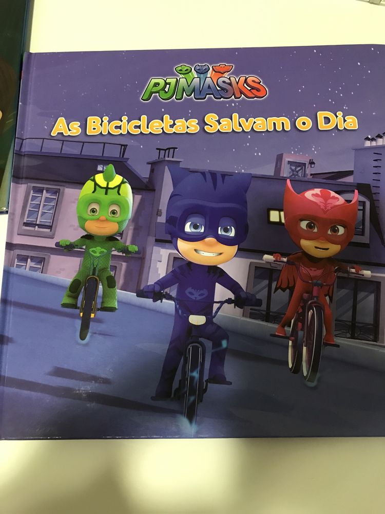 Livros pj masks