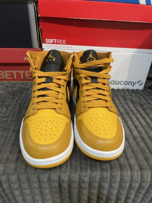 Жіночі кросівки AIR JORDAN 1 MID WMNS "Chutney" 39(25см) оригінал